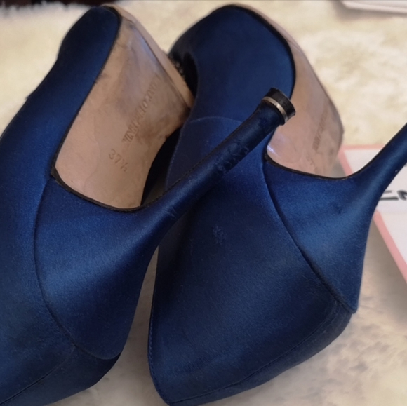 Signiture Manolo Blaknik Hangisi 105mm Satin pumps - Picture 2 of 11